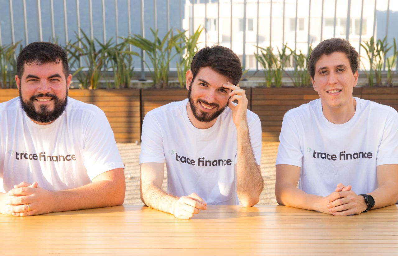 Da esq. para dir., Leone Parise (CTO), Bernardo Brites (CEO), Rafael Luz (COO), da Trace Finance (Foto: Divulgação/Trace Finance)